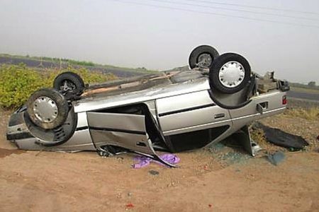 پنج مصدوم در واژگونی خودرو در جاده خرم زال