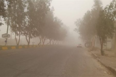 وزش باد شدید و گرد و غبار در راه لرستان