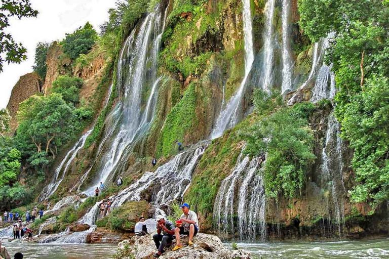 بازدید ۳۱۵ هزار نفر از جاذبه های گردشگری لرستان