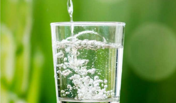 بررسی و نظارت مدوام کیفیت آب شرب توسط ۱۹ آزمایشگاه