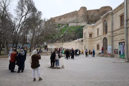 بازدید بیش از ۹ هزار گردشگر در روز هفتم نوروز از قلعه فلک الافلاک