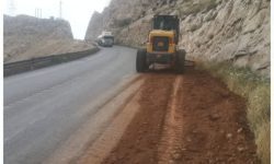 پاکسازی ۱۳۸ کیلومتر شانه و حاشیه راههای شهرستان کوهدشت