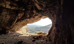 ایجاد راه دسترسی به غار “قمری”