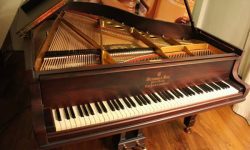 توقیف پیانوهای میلیاردی قاچاق در خرم آباد