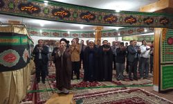 اقامه نماز جماعت به امامت خطیب جمعه خرمآباد در ادارهکل امور اقتصادی و دارایی