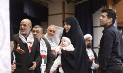 کسب رتبه نخست خوشنویس لرستانی در سوگواره بینالمللی عبرات