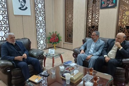 کمیته امداد در حوزه اشتغال لرستان سرمایه‌گذاری‌های بزرگ انجام دهد