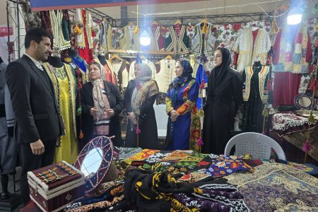 حضور هنرمندان صنایع دستی در چهارمین نمایشگاه توانمندی‌های صادراتی لرستان