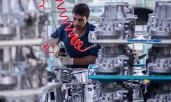 بدهی بیش از ۱۵۰ همتی خودروسازان به زنجیره تامین