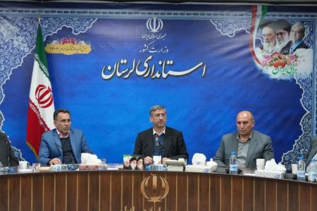 مبلمان شهری خرم آباد باید متناسب با شهر جهانی طراحی شود