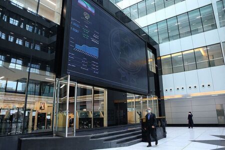 شاخص بورس ۴۵ هزار واحد مثبت شد/ بازار کانال ۲.۵ میلیون واحد را پس گرفت