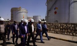 بازدید معاون انرژی سازمان پدافند غیرعامل کشور از تاسیسات انبار نفت خرم آباد