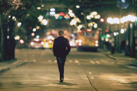 فرار از دورهمی‌های خانوادگی؛ راهی به‌سوی آرامش یا تنهایی