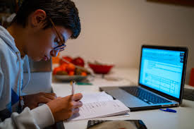 مدرسه مجازی در لرستان راه‌اندازی می‌شود