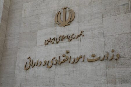 رد درخواست متقاضیان پروانه کسب بدون اعلام دلیل، جرم است