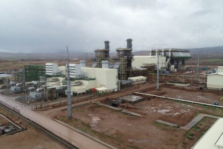 واحد سوم نیروگاه سیکل ترکیبی خرم‌آباد وارد مدار شد