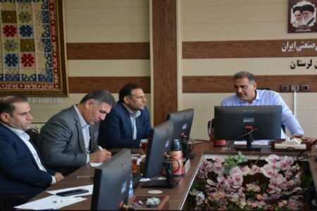 تجهیز ۱۹ شهرک صنعتی لرستان به فیبرنوری