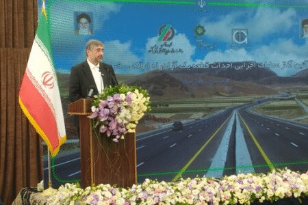 آزادراه خرم‌‌آباد- اراک اولویت ملی است