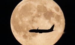 تمدید لغو پروازها در شمال، جنوب و غرب کشور تا ساعت ۱۴ چهارشنبه