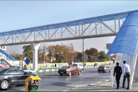 پلهای عابر پیاده در معابر پرتردد خرمآباد اجرا میشود