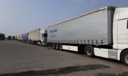 صدور مجوز خروج ۲۰۰ دستگاه خودرو از لرستان برای فعالیت در ایام اربعین