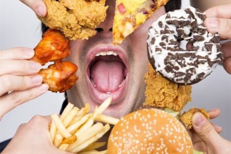 استرس و پرخوری عصبی؛ چگونه کنترل را دوباره به دست بگیریم؟