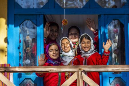 ویژگی‌های کلیدی دختران شاد؛ چگونه به موفقیت برسیم