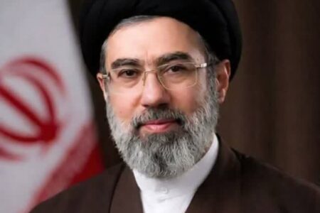 تعیین و معرفی رهبر جدید انقلاب اسلامی