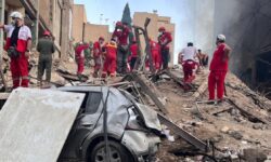 تاکنون بیش از  یک هزار و ۹۰۰ نفر در ایران جان خود را از دست داده اند