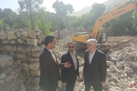 آغاز بازسازی فضای پیرامون قلعه فلک‌الافلاک خرم‌آباد