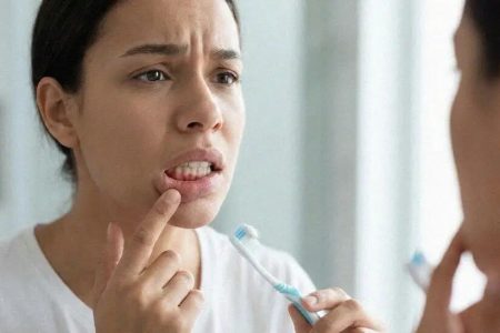 مسواک خونی؛ زنگ خطر خاموش برای سلامت لثه‌ها