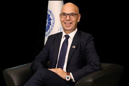 عبور از چالش های اقتصادی نیازمند انسجام ملی و تقویت دیپلماسی