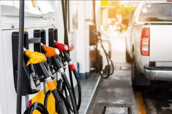 افزایش قیمت بنزین راه‌حل ناترازی سوخت نیست؛ ۳ راهکار برای مهار مصرف