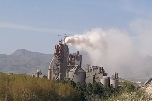 درخواست تعطیلی واحد ۳ سیمان دورود به دلیل تشدید آلودگی هوا