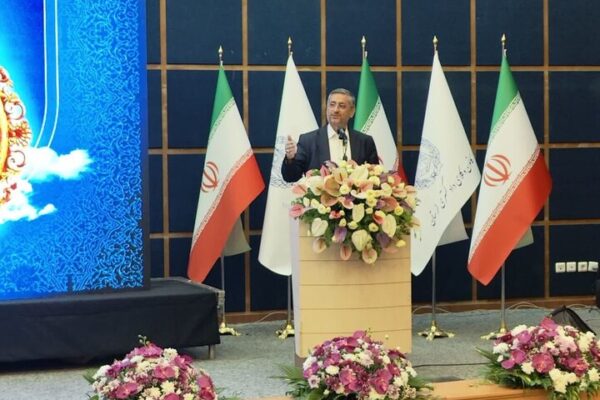 هشدار درباره سیاسی‌شدن نهاد وکالت؛ ظرفیت وکلا را برای حل اختلافات به میدان بیاورید
