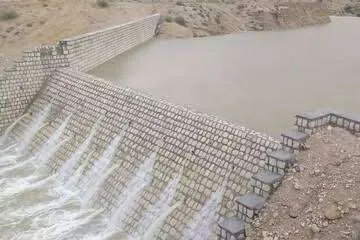 لرستان در انتظار مهار ۱۲ میلیارد مترمکعب روان‌آب